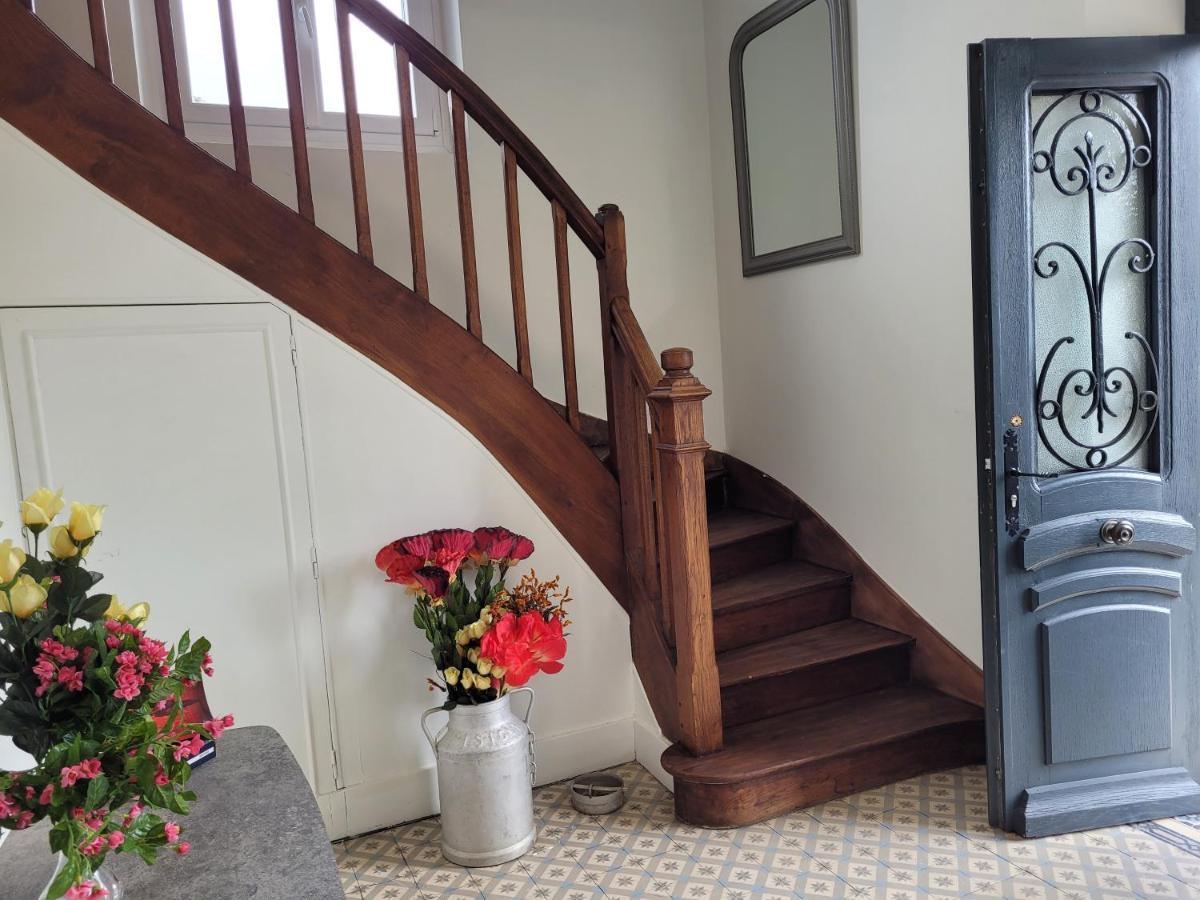 Appartements Cdg Joigny Dış mekan fotoğraf