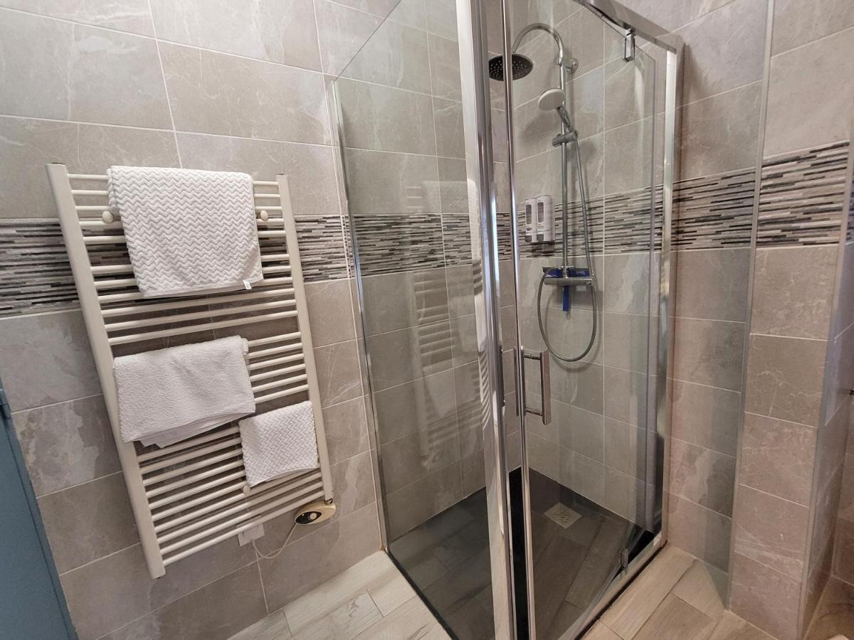 Appartements Cdg Joigny Oda fotoğraf